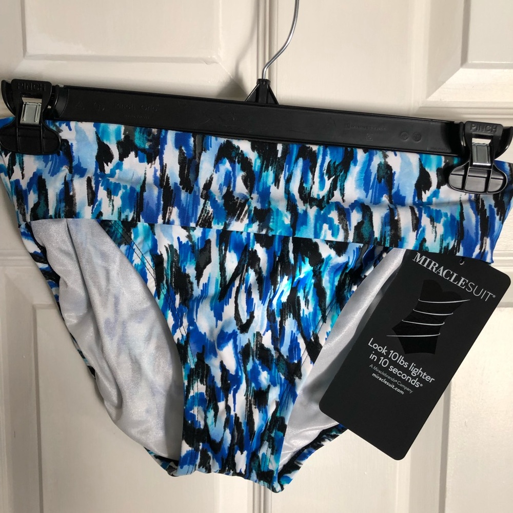 Miraclesuit swim bottom brand new w/tags
